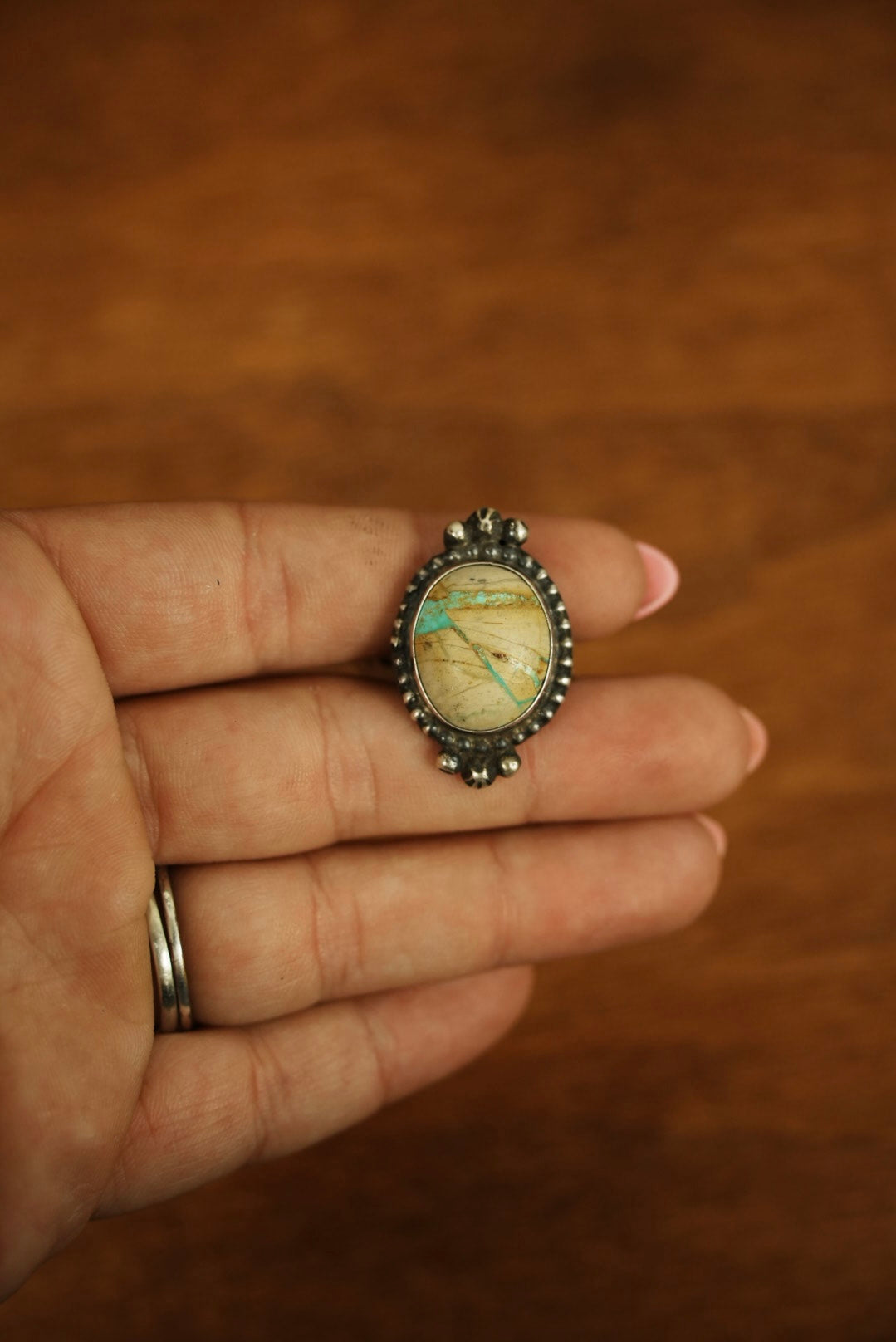 Royston Ribbon Ring