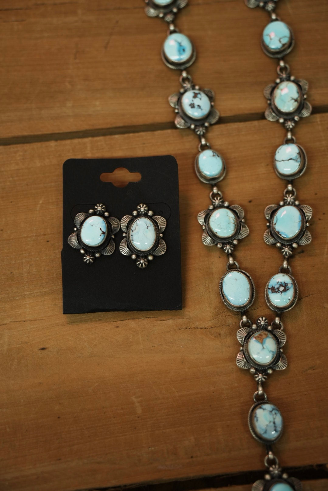 Golden Hill Lariat made by Eli Skeets